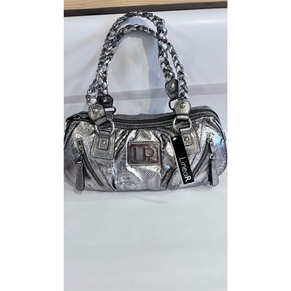 LINEAR SILVER METALLIC HOBO BAG new - Picture 1 of 12